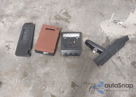 2012 BMW 535I xDrive z USA, uszkodzony, nr VIN WBAFU7C55CDU63972